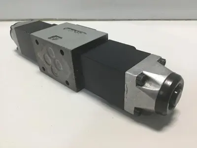 USED REXROTH 4WE6J51AG24NZ4