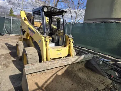 USED 2005 KOMATSU SK1026-5N