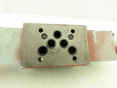 Mannesmann Rexroth 4WRA 10 W40-11/24NZ4/M-993-X Hydraulic Solenoid Valve 24VDC
