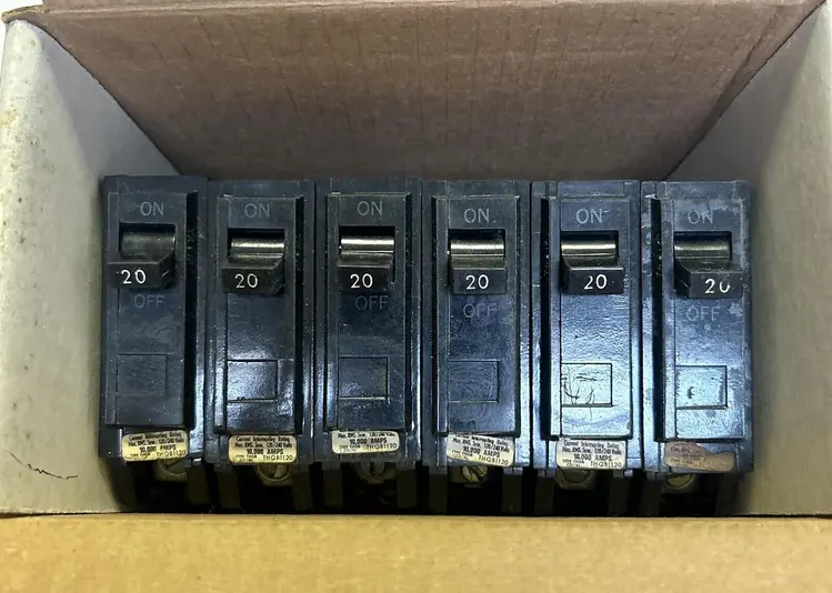 Used GE THQB1120 Miscellaneous Equipment (Electrical & Power) | Surplus Asset Holdings #1200331