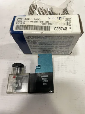 nMAC DMB-DDDJ-1JDL Pneumatic Directional Control Solenoid Valve 24VDC 120PSI NIB