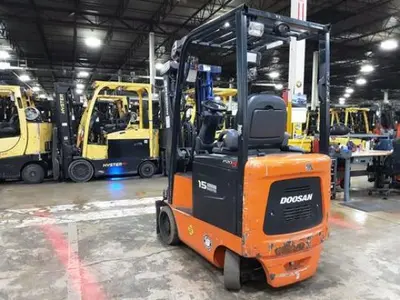 USED 2019 DOOSAN BC15S-5