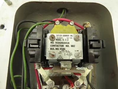 Cutler-Hammer 9586H6072A Manual Motor Starter Overload Contactor 460V 9586H6045A