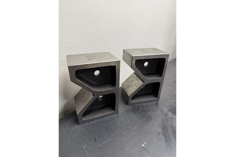 Used _UNKNOWN_ _UNKNOWN_ V-Blocks California US | KD Auctions #1359425