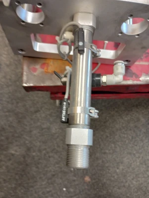 CUSTOM LABELING TOOL  WITH SENSOR & CYCLINDER