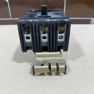 USED Square D LJ-217
