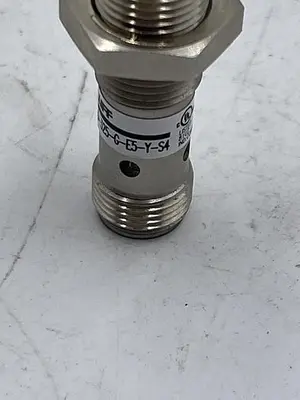 Used BALLUFF BALLUFF BES 516 325-G-E5-Y-S4 Sensors | ND Industrial Surplus #1214974