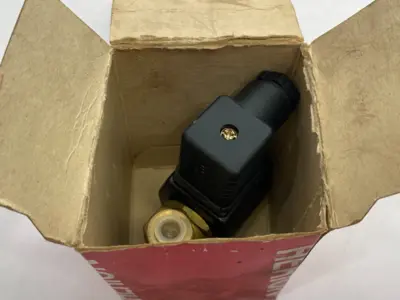 USED HERION SOLENOID VALVE 3/2 24VDC 0700