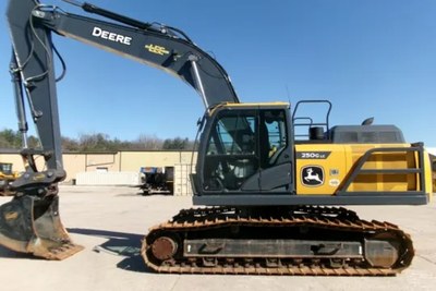 USED 2019 Deere 250GL