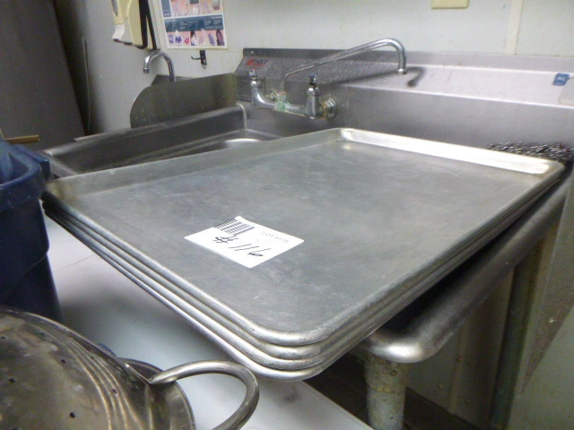 4 Full Size Sheet Pans