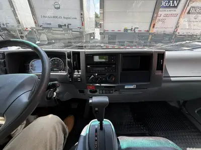 Used 2019 ISUZU NQR Reefer Trucks Florida US | Truck and Van Outlet #1509201