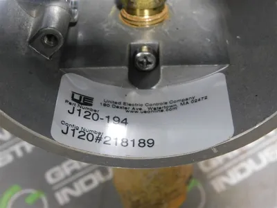 United Electric J120-194 Pressure Switch 15A 480VAC 2000 PSI MWP Used