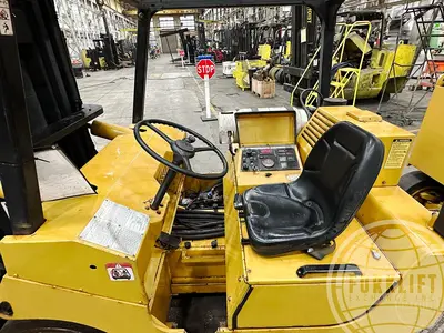 Used 2015 VERSALIFT 25/35 Misc Forklifts Illinois US | Forklift Exchange #1273566