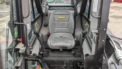 USED 2023 NEW HOLLAND L318