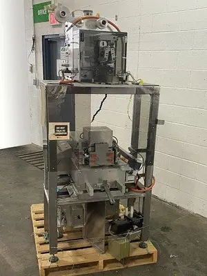 Urania PouchPro Pouch Handling System