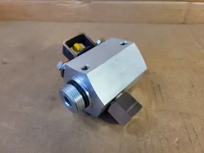 NEW KOMATSU XA2283