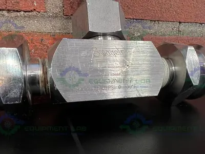 USED SWAGELOK SS-12NBF12 NEEDLE VALVE 6000 PSI W/ 1" SANITARY FITTING