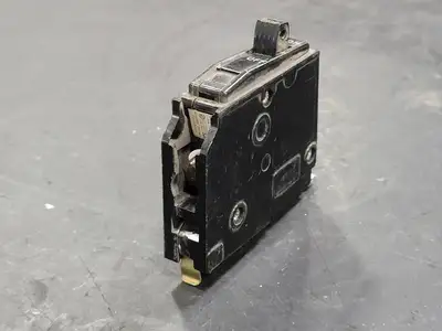 USED SQUARE D QO120