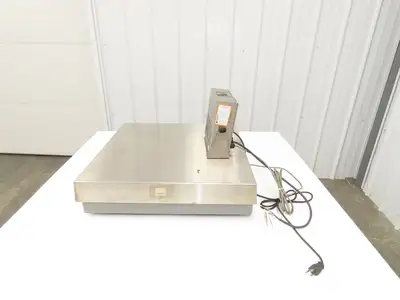 MODEL 560 B-Tek BT-2424-50-CS-SP Scale With GSE Digital Readout 50 Lbs Capacity