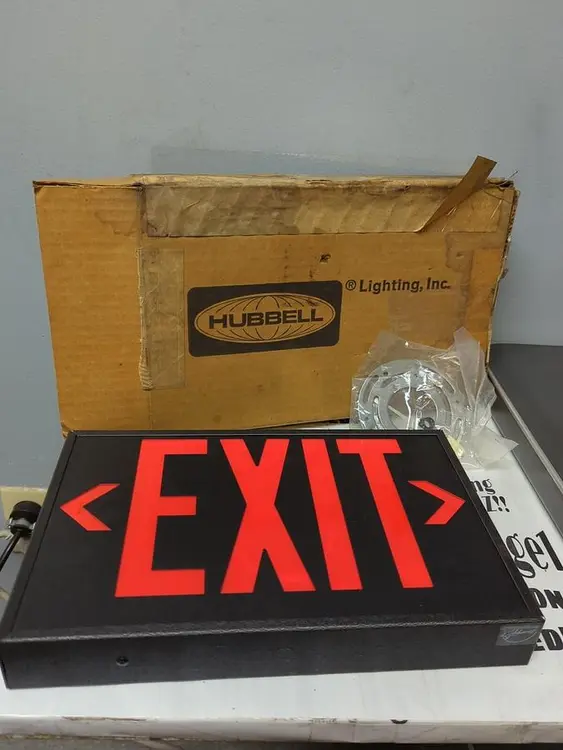 New | in-Stock HUBBELL LEDS1ACRBB Lighting Ohio US | Surplus Asset Holdings #1242732