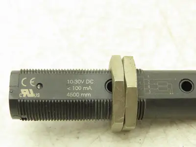 Balluff BOS18KF-PA-1QD-S4-C Retroreflective Photoelectric Sensor 0-4.5m Lot of 8