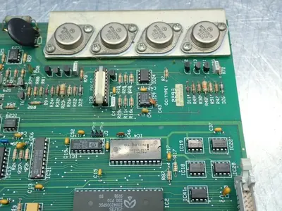 USED HAAS AUTOMATION 323051E