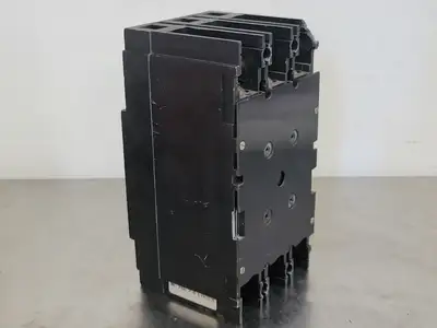 100 Amp, 3 Pole, 480 volts Circuit Breaker