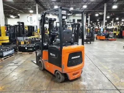 USED 2019 DOOSAN BC15S-5