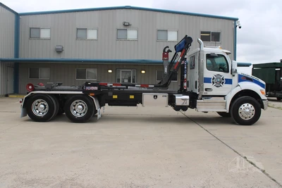 Used 2027 PETERBILT 548 Hooklifts & Roll-Offs Texas US | Roll Off Truck World #1491992