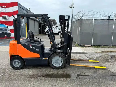 Used 2007 DOOSAN D25S-5 Misc Forklifts Florida US | Truck and Van Outlet #1506281