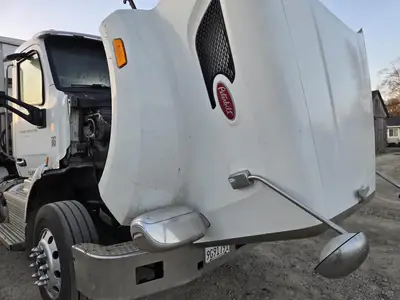 USED 2018 PETERBILT 567
