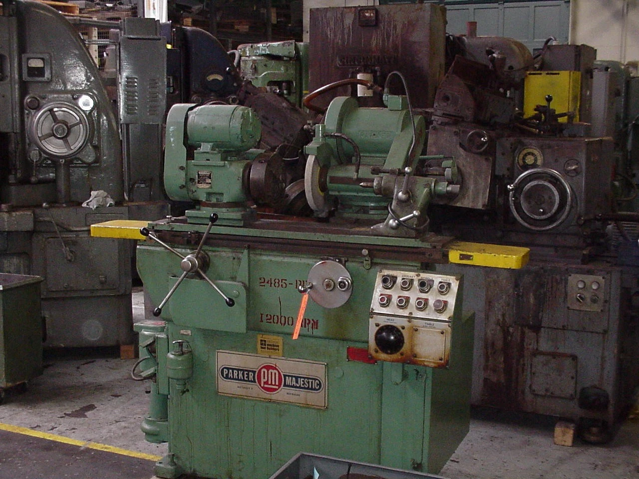 12" X 16" PARKER MAJESTIC ID/OD UNIVERSAL GRINDER, 10" X 1" X 3" WHEEL SIZE, RECONDITIONED, 1968