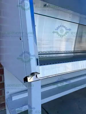 USED LABCONCO 302611100 CLASS II TYPE A2 LOGIC PLUS BIOLOGICAL SAFETY CABINET 6 FT, 115V