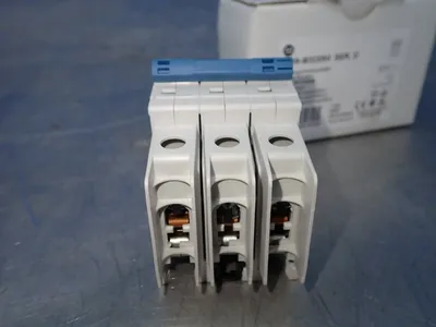 NEW ALLEN BRADLEY 1489M3D080