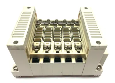 VV5Q11-05N3FS0-D0RS | SMC  Plug In Manifold Assembly 5-Port - Used