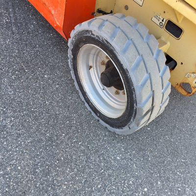 USED 2014 JLG 4069LE