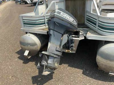 1998 Manitou Unknown 20' Pontoon Boat