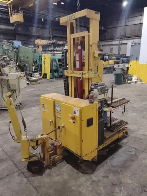 USED GREEN VALLEY \/ TITAN 2332