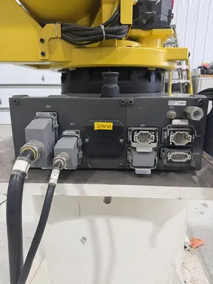 Used 2019 FANUC FANUC R-2000IC/210F Robots Michigan US | Aucto #1332199