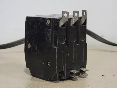 USED SQUARE D QOB360