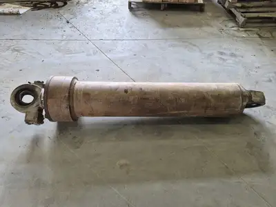USED KOMATSU 561-63-62102