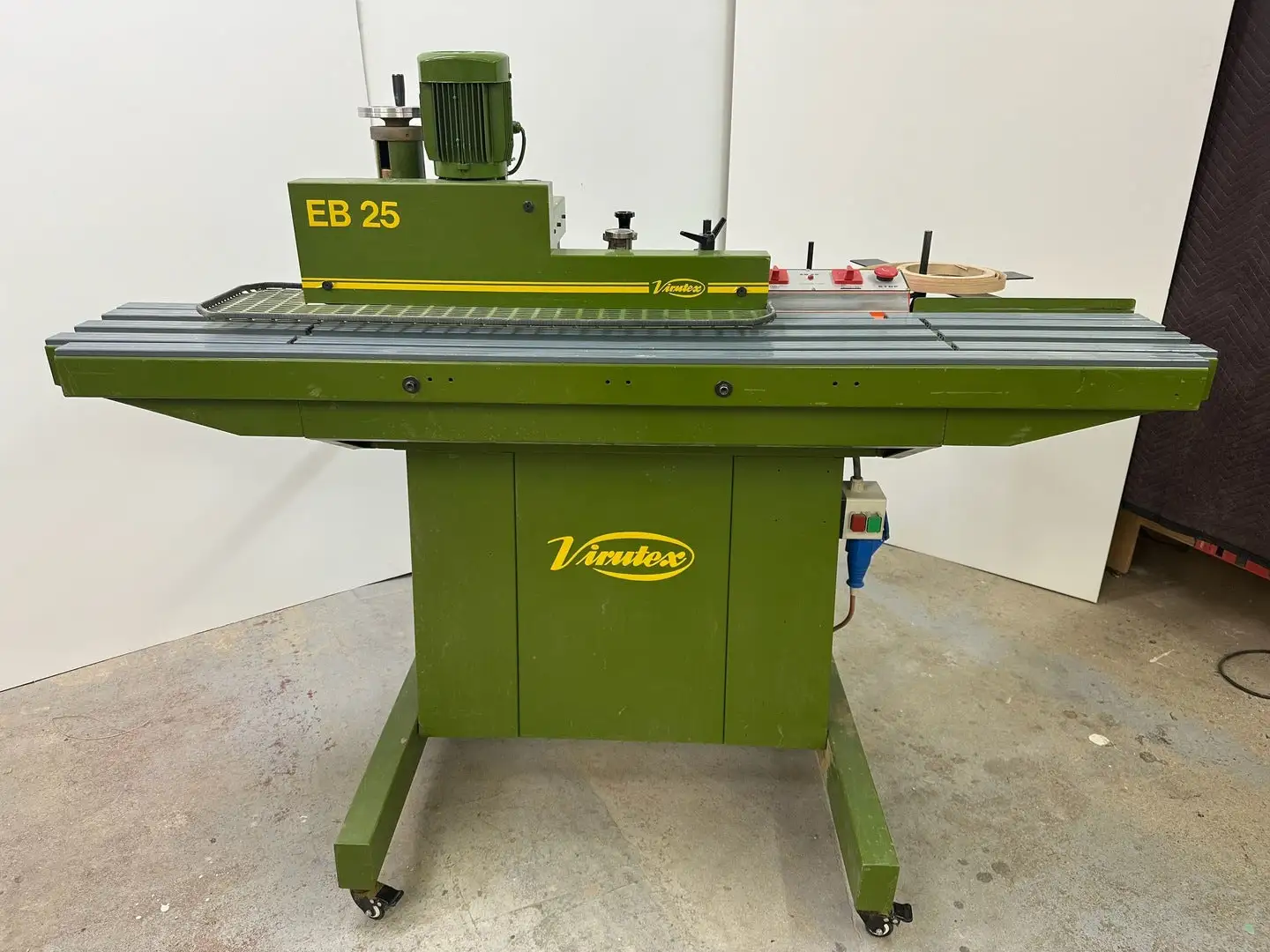 USED 1995 VIRUTEX EB25
