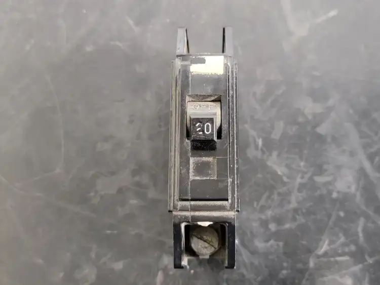 Used WESTINGHOUSE QCL1020 Switchgears British Columbia CA | Lenmark #243060