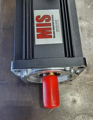 USED REXROTH MSK071D-0300-NN-M1-UG0-NNNN