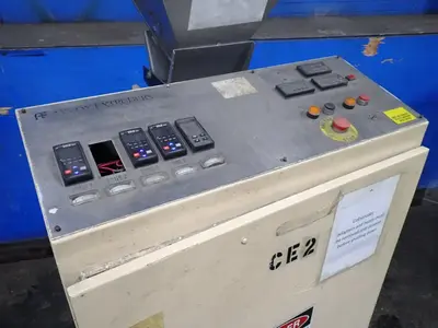 Novatec 18" X 18" X 21" Extruder