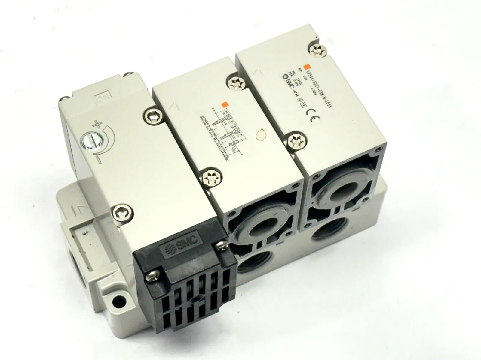 VP544-5DZ1-03N-M-X555 | SMC  Pneumatic Solenoid Valve Manifold Soft Start 3/8" NPT - For parts or not working