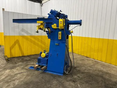 1/4" CAPACITY BLUE VALLEY MODEL #FLANGER-T-588 FLANGING MACHINE: YOBRO #24453