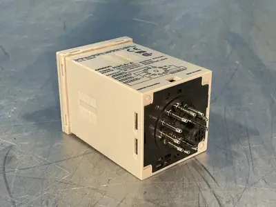 Used OMRON H3CAA Timers Ohio US | HGR 24 #1291899