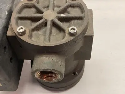 Used UNIVERSAL FLOW MONITORS SN-BBMSF40SM-6L-22P1.0T70-AINU-20D Pressure Switches Ohio US | Surplus Asset Holdings #1365812