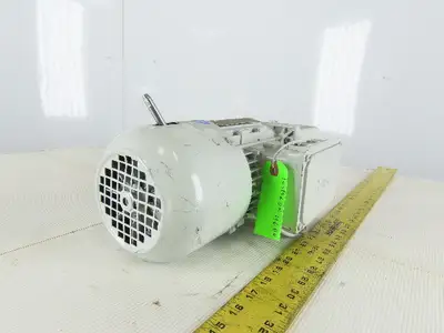 Lenze GST04-2M VBR 071-32 9.1:1 Ratio 230/460V 50/60Hz 155RPM Helical Gear Motor